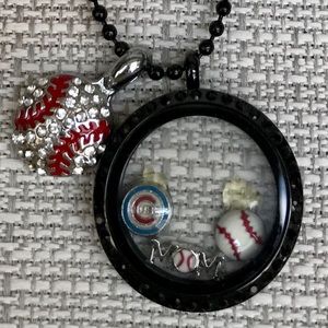 New York Yankee charms and dangle M-posher